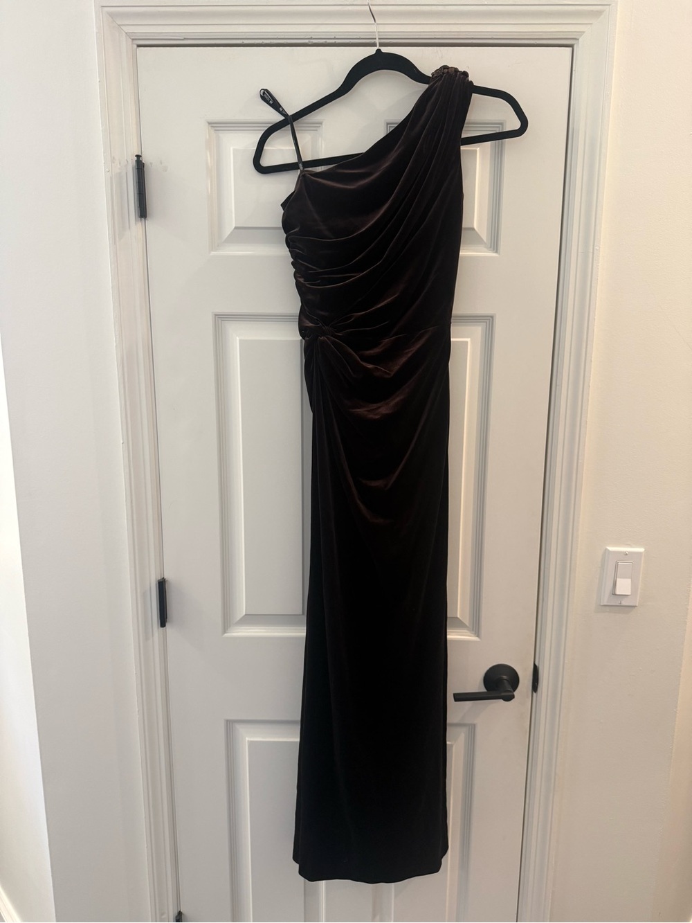Tadashi Shoji Embellished Brown Velvet Ruched One-Shoulder Evening Gown XS